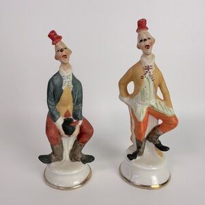 VTG MANN MCML XXX CERAMIC PORCELAIN BISQUE CIRCUS CLOWNS 2 FIGURINES SCULPTURES‎
